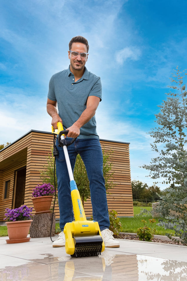 GLORIA MultiBrush speedcontrol 230 V – Multifunktionale Elektrobürste für Terrassen, Fugen, Holz- und Rasenflächen